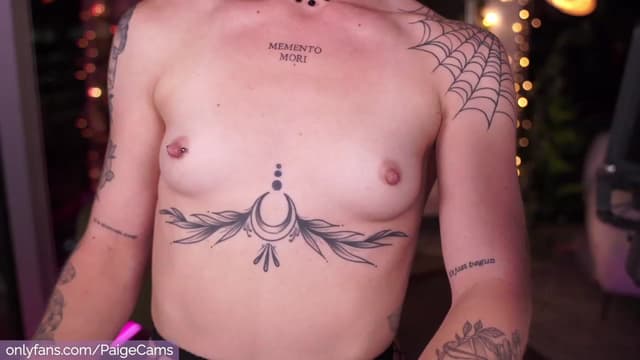 Gallery image thumbnail from Paige's myfreecams stream on, 08/29/2023, 05:08 image 2 of 20