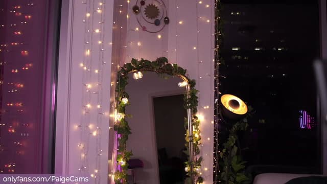 Gallery image thumbnail from Paige's myfreecams stream on, 09/19/2023, 07:22 image 1 of 20