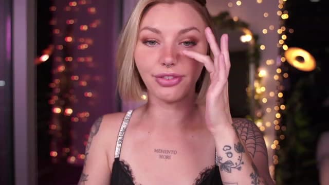 Gallery image thumbnail from Paige's myfreecams stream on, 09/21/2023, 04:18 image 4 of 20