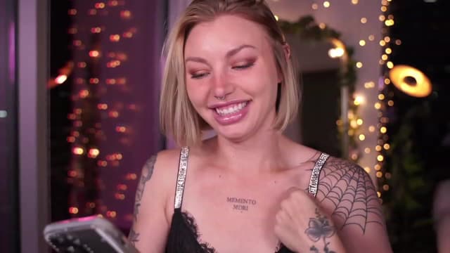 Gallery image thumbnail from Paige's myfreecams stream on, 09/21/2023, 04:18 image 2 of 20