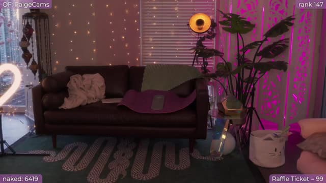 Gallery image thumbnail from Paige's myfreecams stream on, 09/18/2024, 01:11 image 16 of 20