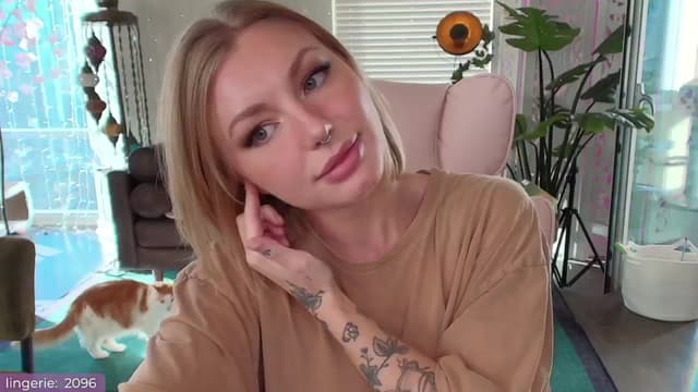 Gallery image thumbnail from Paige's myfreecams stream on, 09/25/2024, 23:36 image 12 of 20