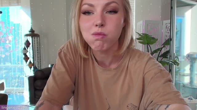 Gallery image thumbnail from Paige's myfreecams stream on, 09/25/2024, 23:36 image 7 of 20