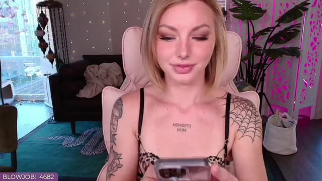 Gallery image thumbnail from Paige's myfreecams stream on, 09/26/2024, 24:28 image 14 of 20