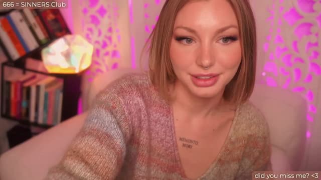 Gallery image thumbnail from Paige's myfreecams stream on, 11/23/2024, 03:45 image 17 of 20