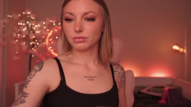 Gallery image thumbnail from Paige's myfreecams stream on, 12/09/2024, 04:15 image 2 of 20