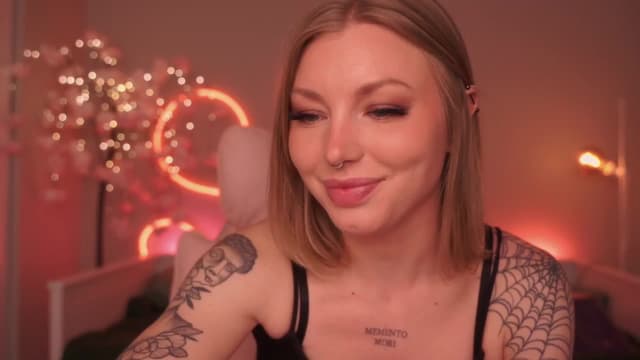 Gallery image thumbnail from Paige's myfreecams stream on, 12/09/2024, 04:15 image 3 of 20