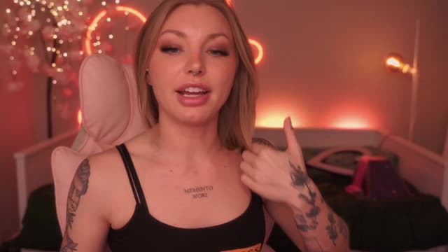 Gallery image thumbnail from Paige's myfreecams stream on, 12/09/2024, 04:15 image 12 of 20