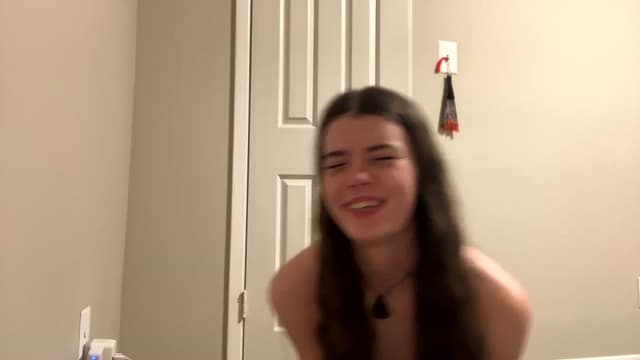 Gallery image thumbnail from Pippi's myfreecams stream on, 06/22/2024, 08:16 image 10 of 20
