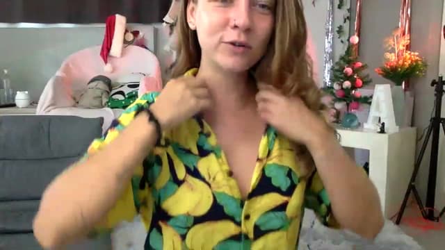 Gallery image thumbnail from Qi_ra's myfreecams stream on, 12/27/2022, 04:19 image 4 of 20