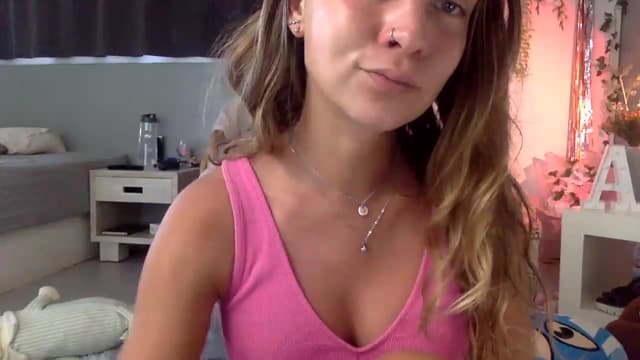 Gallery image thumbnail from Qi_ra's myfreecams stream on, 03/13/2023, 02:07 image 13 of 20