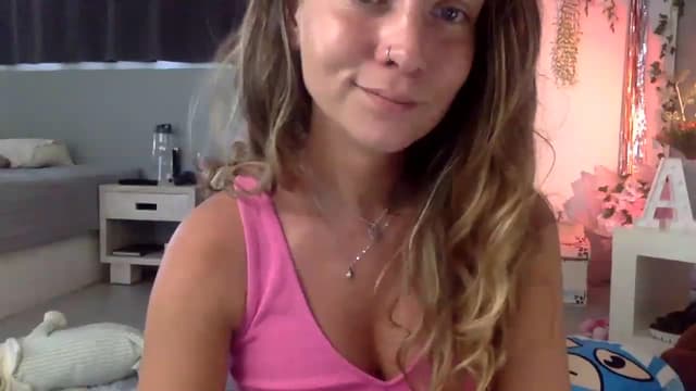 Gallery image thumbnail from Qi_ra's myfreecams stream on, 03/13/2023, 02:07 image 15 of 20