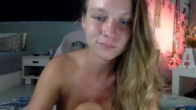 Gallery image thumbnail from Qi_ra's myfreecams stream on, 03/26/2023, 10:20 image 20 of 20