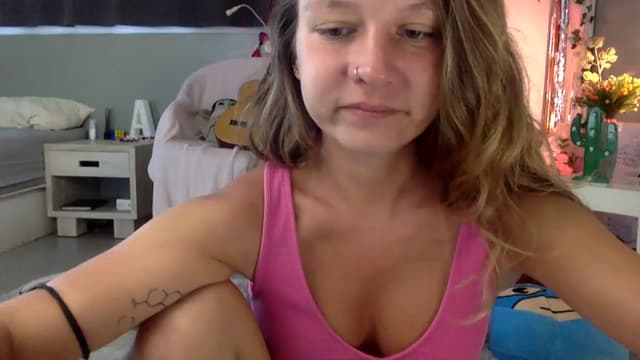 Gallery image thumbnail from Qi_ra's myfreecams stream on, 04/18/2023, 02:10 image 14 of 20