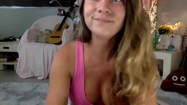 Gallery image thumbnail from Qi_ra's myfreecams stream on, 06/01/2023, 06:38 image 13 of 20