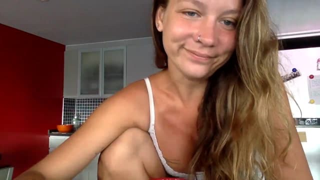 Gallery image thumbnail from Qi_ra's myfreecams stream on, 06/10/2023, 01:13 image 8 of 20