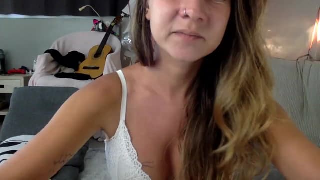 Gallery image thumbnail from Qi_ra's myfreecams stream on, 06/14/2023, 02:13 image 15 of 20