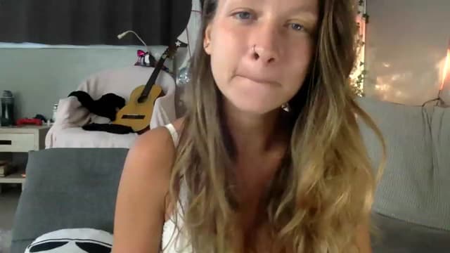 Gallery image thumbnail from Qi_ra's myfreecams stream on, 06/14/2023, 03:28 image 1 of 20