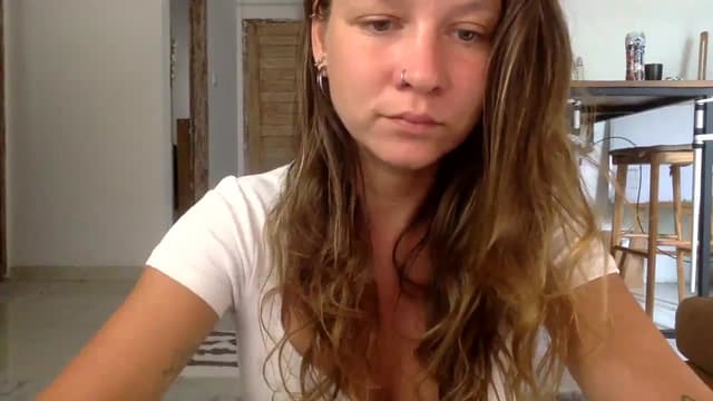 Gallery image thumbnail from Qi_ra's myfreecams stream on, 10/08/2023, 02:14 image 9 of 20