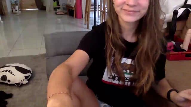 Gallery image thumbnail from Qi_ra's myfreecams stream on, 07/19/2024, 01:43 image 4 of 20