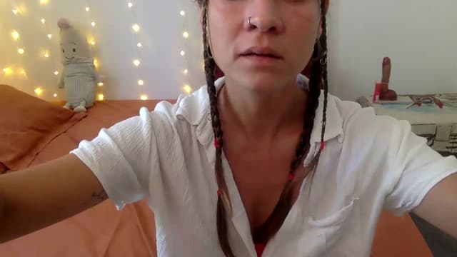 Gallery image thumbnail from Qi_ra's myfreecams stream on, 10/11/2024, 07:17 image 4 of 20