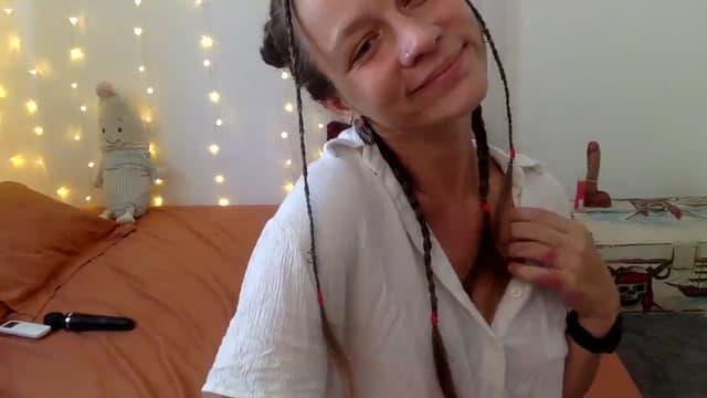 Gallery image thumbnail from Qi_ra's myfreecams stream on, 10/11/2024, 07:17 image 13 of 20