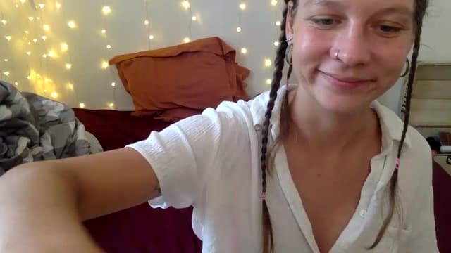 Gallery image thumbnail from Qi_ra's myfreecams stream on, 10/22/2024, 08:21 image 15 of 20