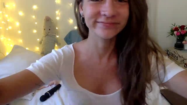 Gallery image thumbnail from Qi_ra's myfreecams stream on, 10/31/2024, 01:05 image 19 of 20