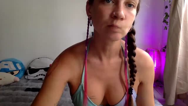 Gallery image thumbnail from Qi_ra's myfreecams stream on, 02/01/2025, 10:09 image 13 of 20
