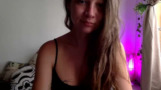 Gallery image thumbnail from Qi_ra's myfreecams stream on, 02/26/2025, 10:27 image 1 of 20