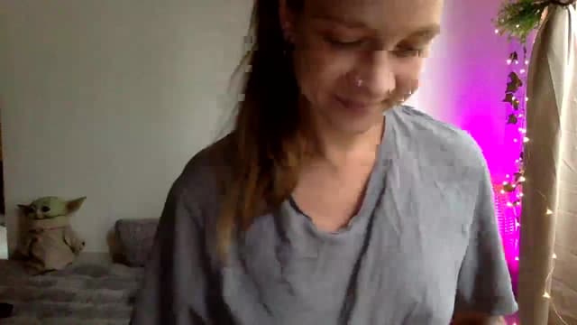 Gallery image thumbnail from Qi_ra's myfreecams stream on, 03/16/2025, 07:14 image 3 of 20