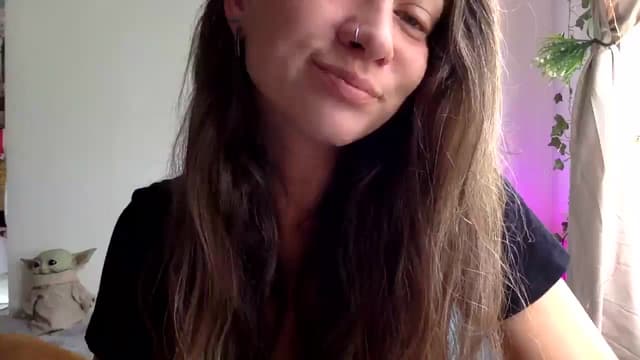 Gallery image thumbnail from Qi_ra's myfreecams stream on, 03/18/2025, 24:31 image 3 of 20