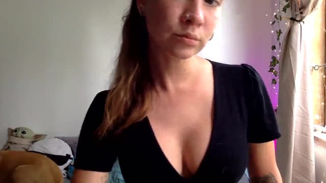 Gallery image thumbnail from Qi_ra's myfreecams stream on, 03/31/2025, 24:59 image 20 of 20
