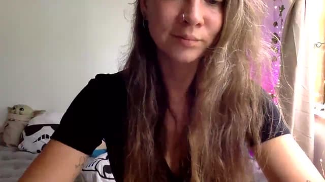 Gallery image thumbnail from Qi_ra's myfreecams stream on, 03/31/2025, 24:59 image 5 of 20