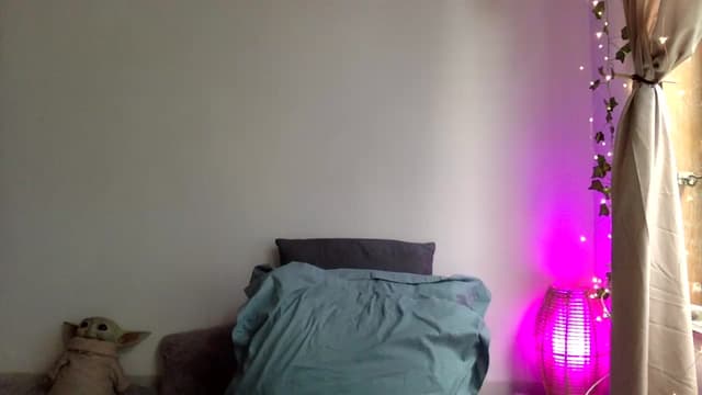 Gallery image thumbnail from Qi_ra's myfreecams stream on, 04/07/2025, 23:38 image 1 of 20