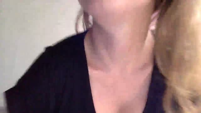 Gallery image thumbnail from Qi_ra's myfreecams stream on, 04/07/2025, 23:38 image 2 of 20