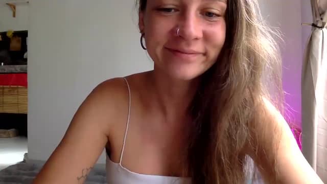 Gallery image thumbnail from Qi_ra's myfreecams stream on, 04/14/2025, 01:55 image 18 of 20