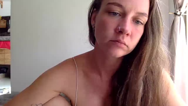 Gallery image thumbnail from Qi_ra's myfreecams stream on, 04/14/2025, 05:28 image 16 of 20