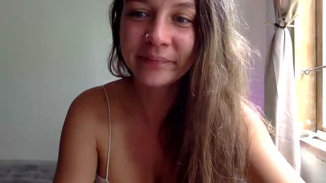 Gallery image thumbnail from Qi_ra's myfreecams stream on, 04/14/2025, 05:28 image 3 of 20