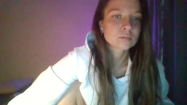 Gallery image thumbnail from Qi_ra's myfreecams stream on, 04/27/2025, 10:57 image 19 of 20