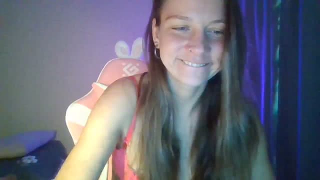 Gallery image thumbnail from Qi_ra's myfreecams stream on, 04/27/2025, 10:57 image 12 of 20