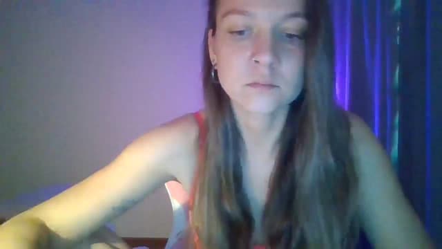 Gallery image thumbnail from Qi_ra's myfreecams stream on, 04/27/2025, 11:26 image 17 of 20