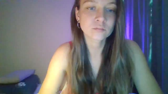 Gallery image thumbnail from Qi_ra's myfreecams stream on, 04/27/2025, 11:54 image 6 of 20