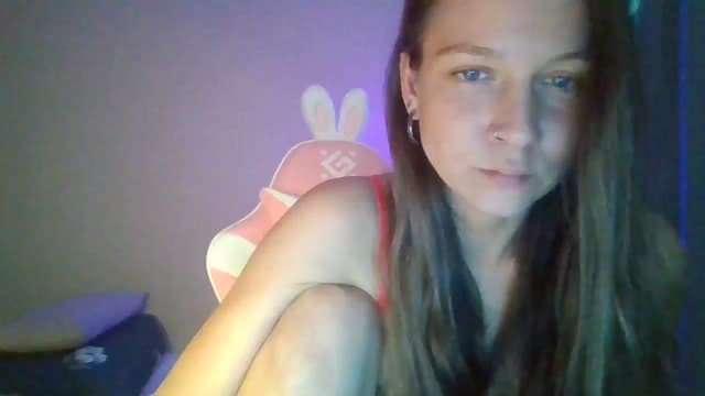 Gallery image thumbnail from Qi_ra's myfreecams stream on, 04/27/2025, 11:54 image 5 of 20