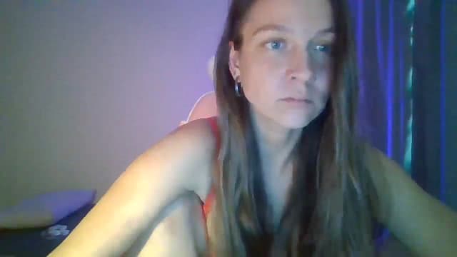 Gallery image thumbnail from Qi_ra's myfreecams stream on, 04/27/2025, 11:54 image 9 of 20