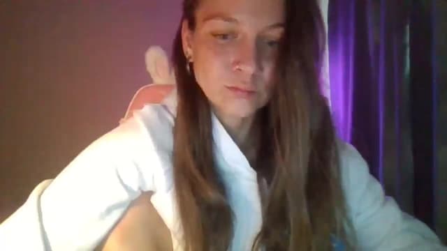 Gallery image thumbnail from Qi_ra's myfreecams stream on, 04/27/2025, 14:37 image 16 of 20