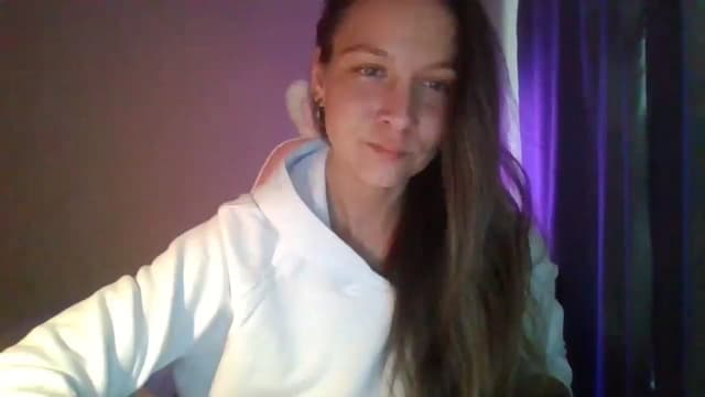 Gallery image thumbnail from Qi_ra's myfreecams stream on, 04/27/2025, 14:37 image 6 of 20