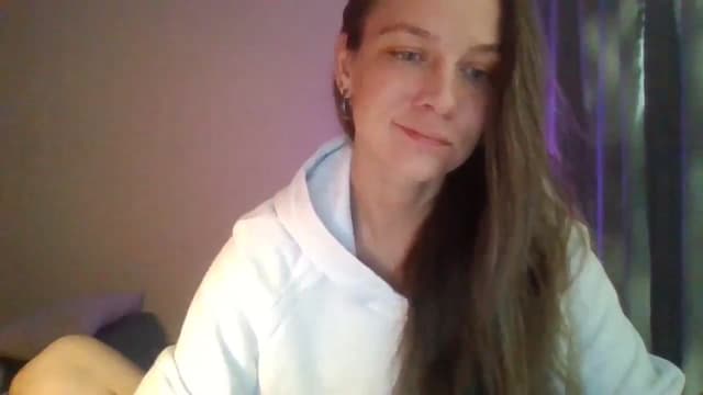 Gallery image thumbnail from Qi_ra's myfreecams stream on, 04/27/2025, 14:37 image 8 of 20