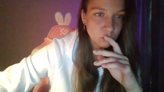 Gallery image thumbnail from Qi_ra's myfreecams stream on, 04/27/2025, 15:02 image 13 of 20