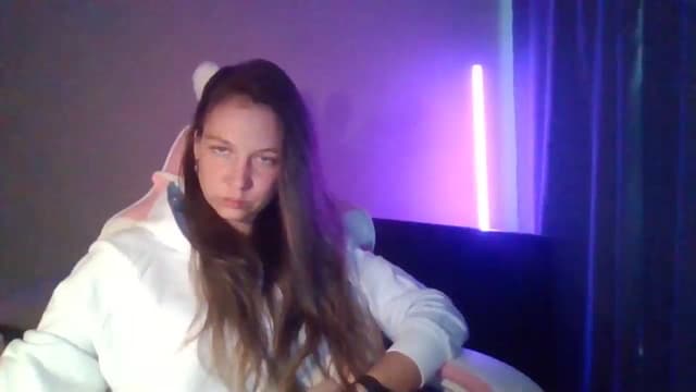 Gallery image thumbnail from Qi_ra's myfreecams stream on, 04/27/2025, 15:02 image 8 of 20